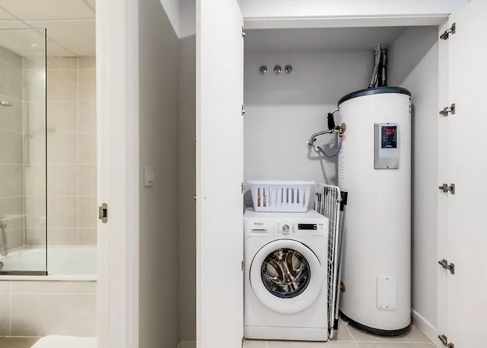 Luxury Apt. Aranya Pool And Parking