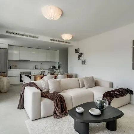 Apartamento Luxury Apt. Aranya Pool And Parking *