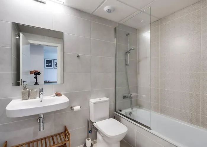 Luxury Apt. Aranya Pool And Parking