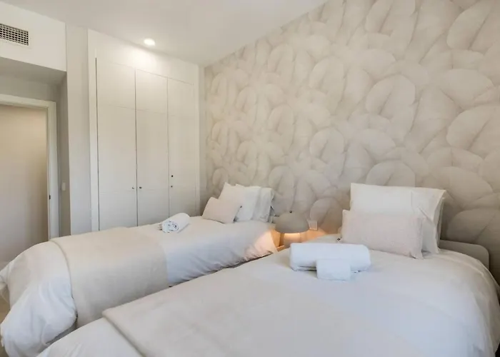 Luxury Apt. Aranya Pool And Parking * Estepona